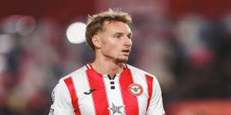 范登伯格从荷甲新秀到英超核心：双赢彩票视角下的成长轨迹- 双赢彩票